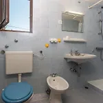 2 Bedroom Awesome In *