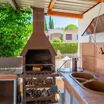 2 Bedroom Awesome In *