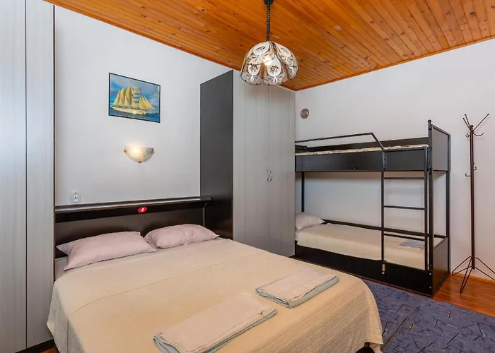 Appartement 2 Bedroom Amazing In *