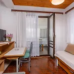 Lejlighed 2 Bedroom Awesome In Pinezići