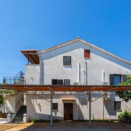 アパート 2 Bedroom Front In Pinezići