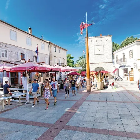 2 Bedroom Front In * Pinezići